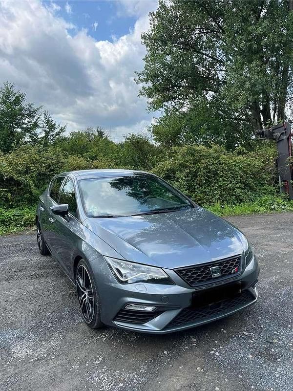 Grau Gebraucht 2017 Cupra Leon Kleinwagen | 18.200 € (Guter Preis) - Bild 1/4