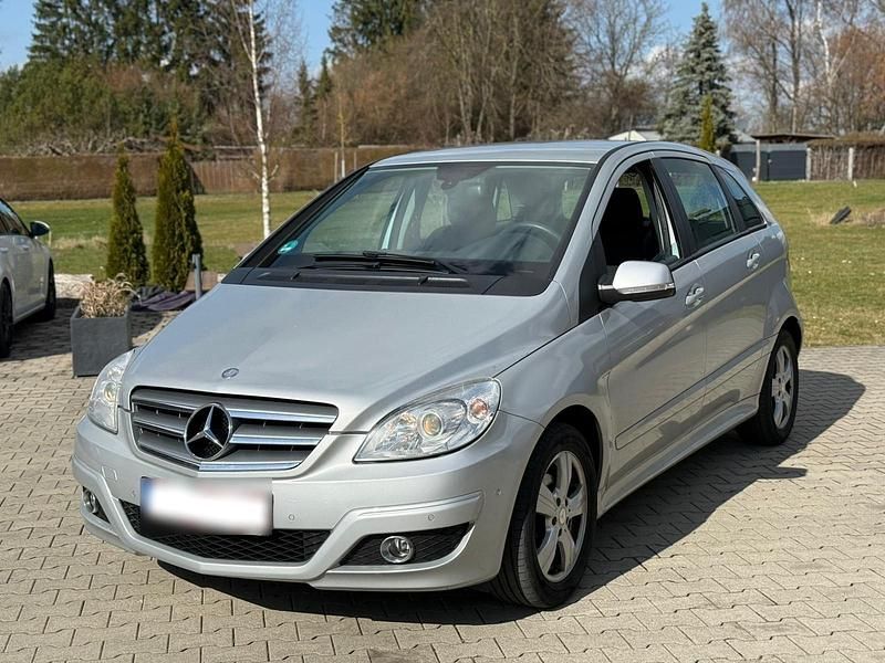 Gebraucht Mercedes B150 115 PS (84 kW) 2008 Van / Kleinbus