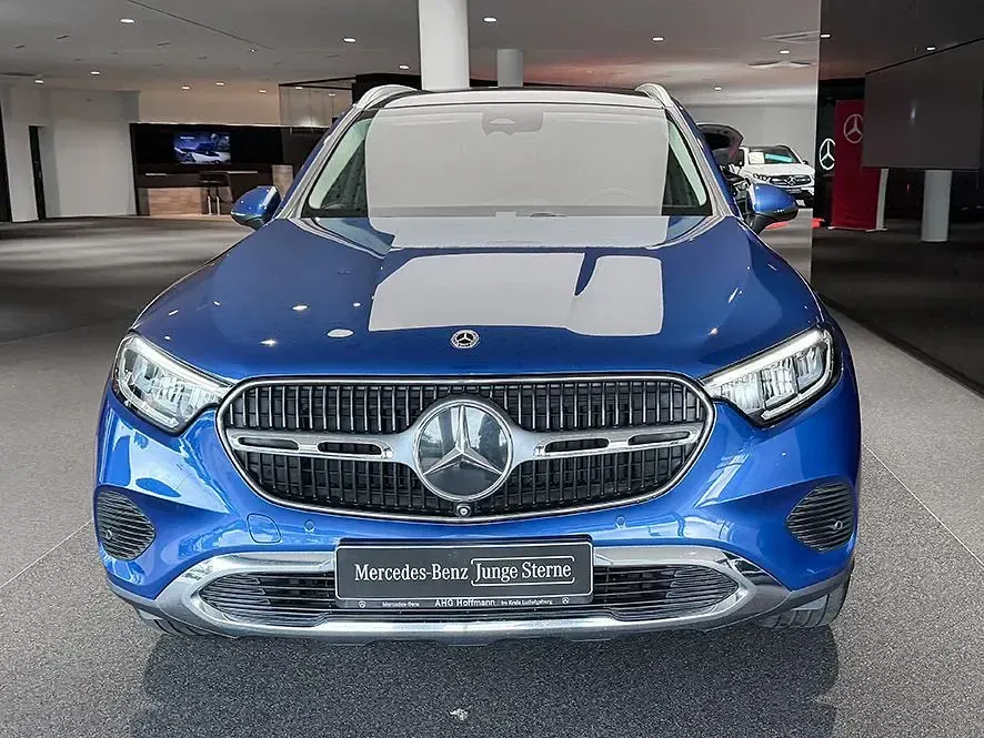 Gebraucht Mercedes GLC200 Avantgarde 204 PS (150 kW) 2023 Blau SUV