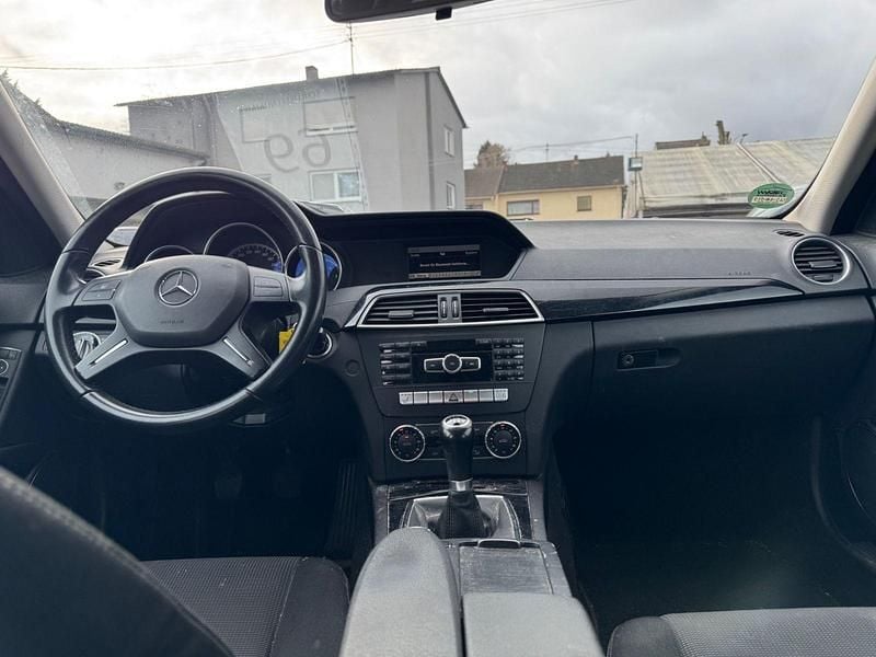 Gebraucht Mercedes C200 136 PS (100 kW) 2012 Schwarz Kombi