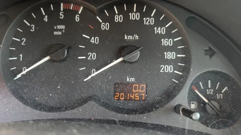 Gebraucht Opel Combo Sport 69 PS (50 kW) 2005 Silber Van / Kleinbus