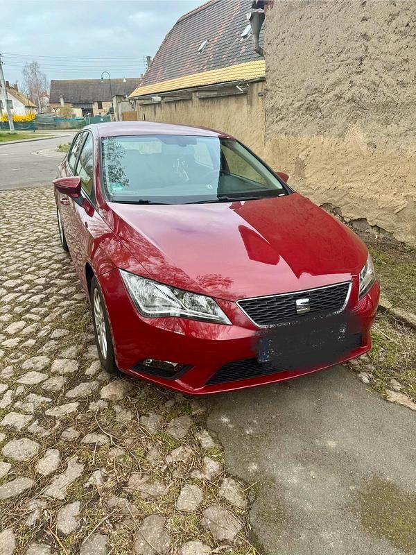 Gebraucht Seat Leon 110 PS (80 kW) 2014 Rot Limousine