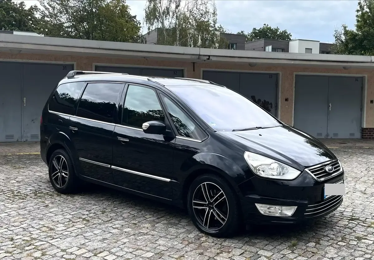 Gebraucht Ford Galaxy Titanium 140 PS (102 kW) 2013 Schwarz Van / Kleinbus