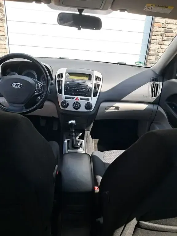 Używany Kia Ceed EX 122 KM (89 kW) 2007 Niebieski Hatchback