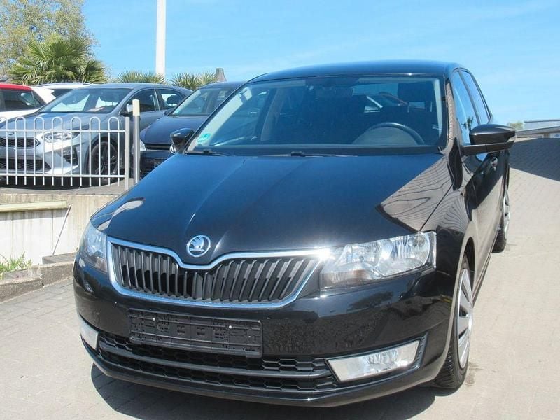 Używany Skoda Rapid Ambition 90 KM (66 kW) 2016 Czarny Hatchback