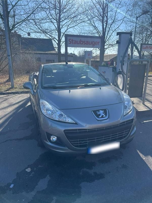 Gebraucht Peugeot 207 CC Roland Garros 156 PS (114 kW) 2010 Silber Cabrio