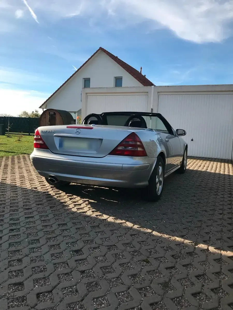 Gebraucht Mercedes SLK200 163 PS (119 kW) 2002 Silber Cabrio