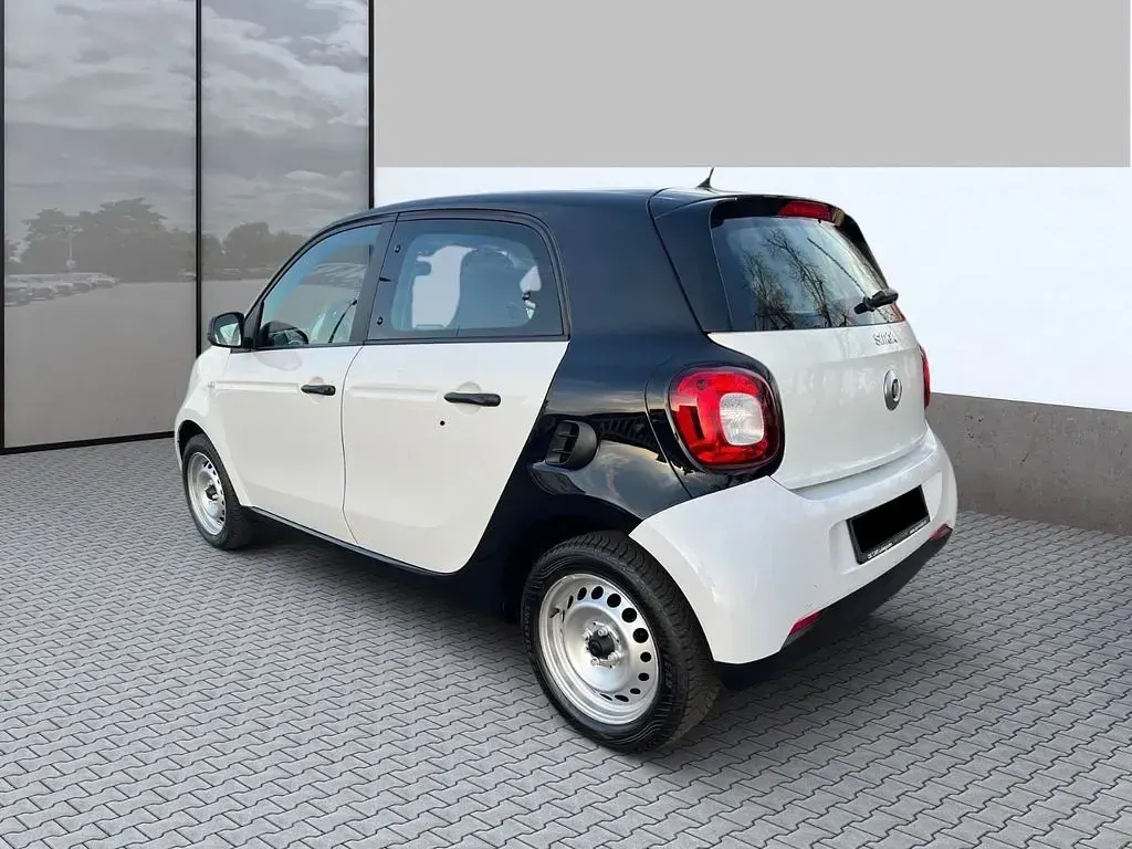 Gebraucht Smart ForFour 71 PS (52 kW) 2019 Weiß Kleinwagen