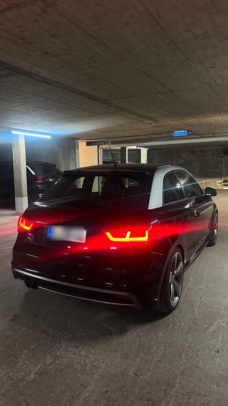 Gebraucht Audi A1 S-Line 185 PS (136 kW) 2011 Schwarz Kleinwagen