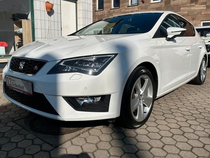 Weiß Gebraucht 2016 Seat Leon FR Limousine | 12.900 € (Guter Preis) - Bild 1/4