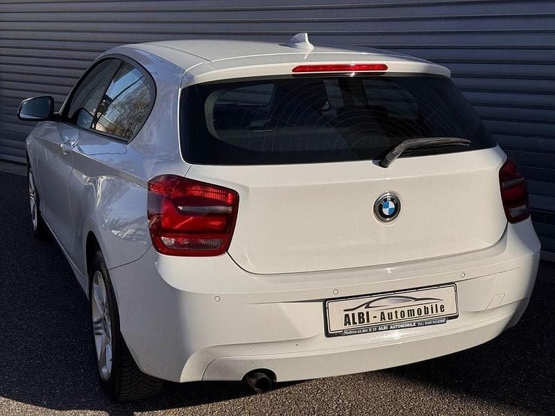 Gebraucht BMW 114 Comfort Edition 102 PS (75 kW) 2012 Weiß Kleinwagen