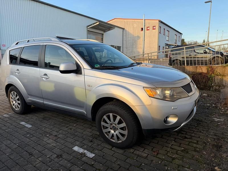 Silber Gebraucht 2007 Mitsubishi Outlander SUV | 4.700 € (Fairer Preis) - Bild 1/4
