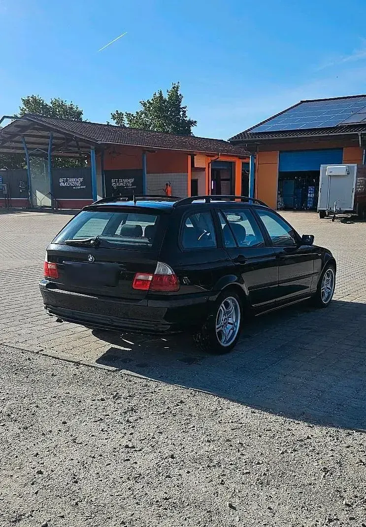 Gebraucht BMW 320 150 PS (110 kW) 2005 Schwarz Kombi