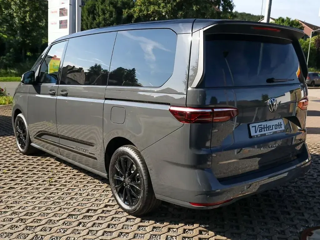 Neu VW Multivan Edition 150 PS (110 kW) 2026 Grau Van / Kleinbus