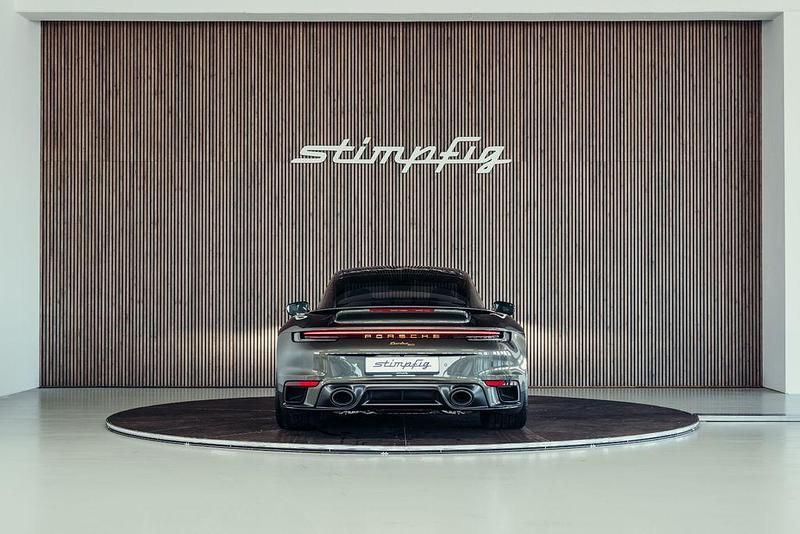 Neu Porsche 992 650 PS (478 kW) 2025 Grün