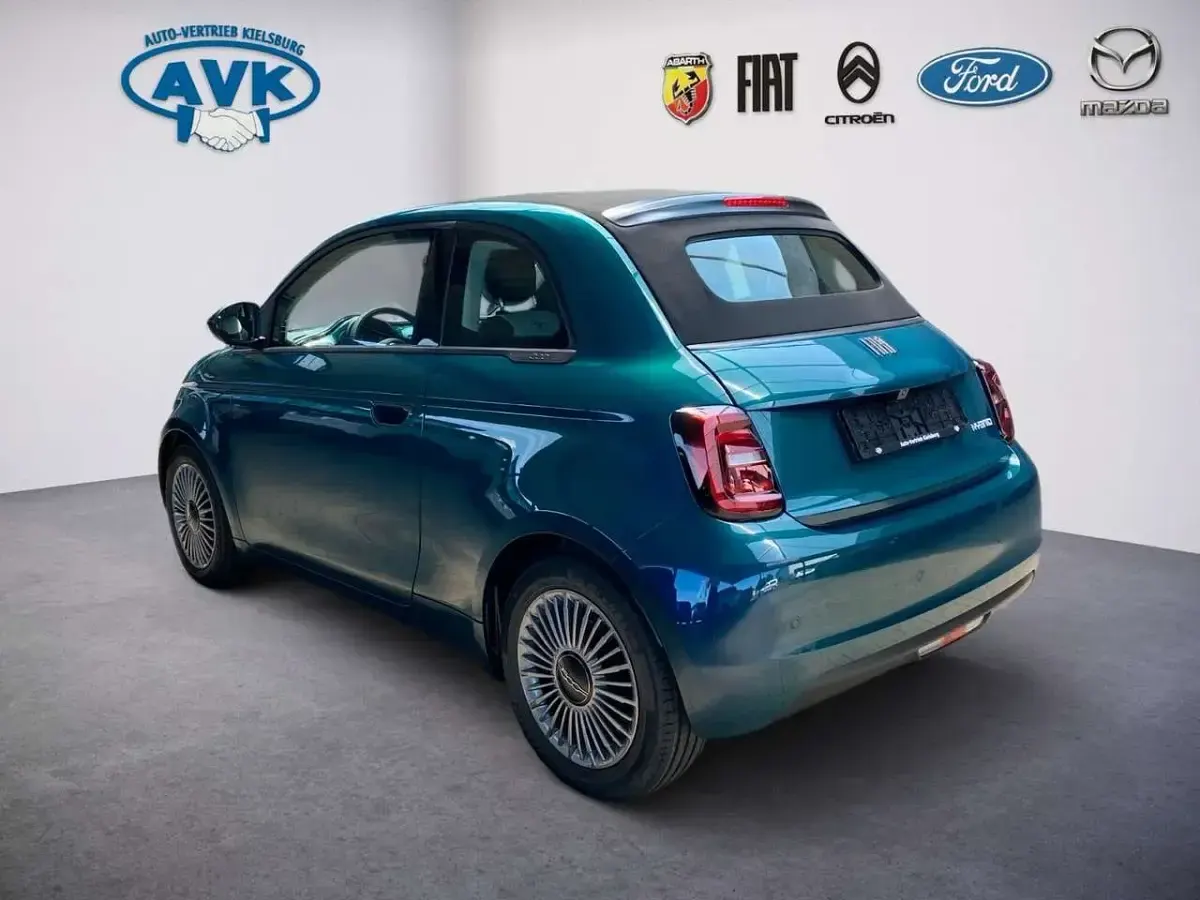 Neu Fiat 500 Icon 65 PS (47 kW) 2026 Ozean grün Cabrio