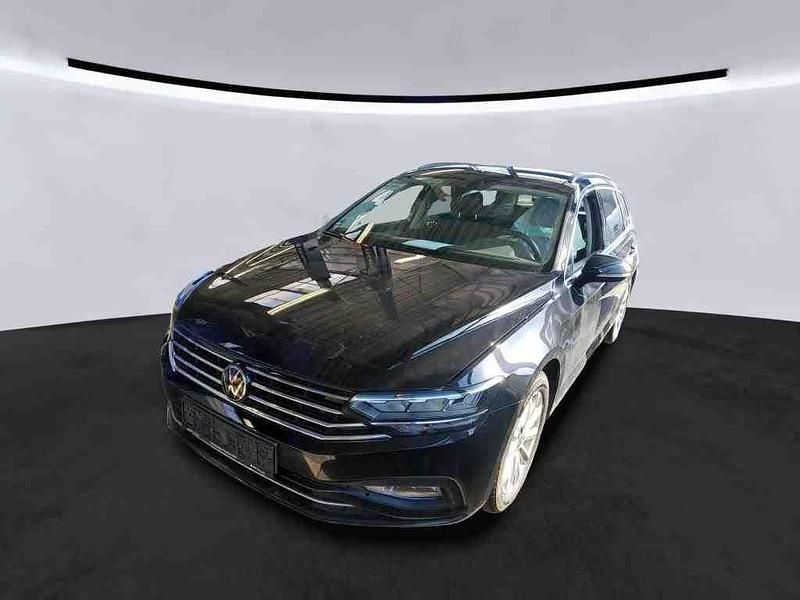 Gebraucht VW Passat Business 200 PS (147 kW) 2023 Deep black Kombi