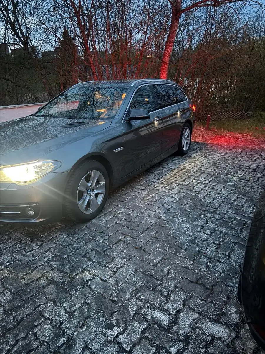 Gebraucht BMW 525 218 PS (160 kW) 2015 Grau Kombi