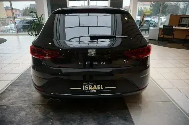 Używany Seat Leon FR 150 KM (110 kW) 2017 Czarny Sedan/Limuzyna