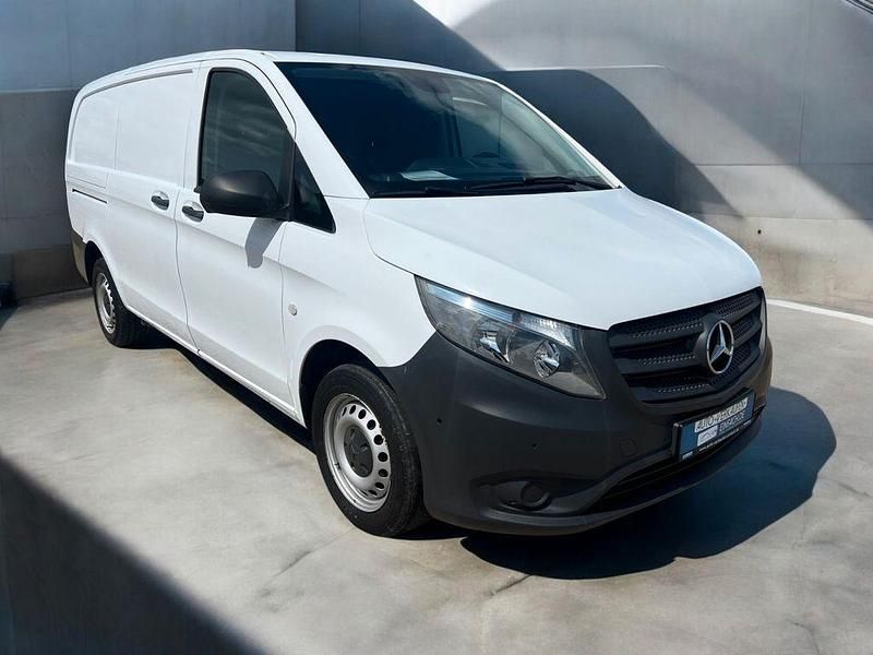 Arktikweiss Gebraucht 2015 Mercedes Vito Van / Kleinbus | 13.999 € (Superpreis) - Bild 1/2