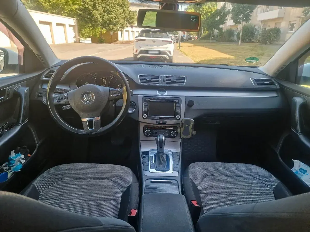 Gebraucht VW Passat Comfortline 160 PS (117 kW) 2011 Weiß Kombi