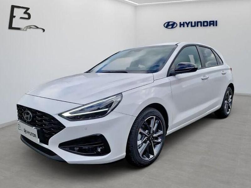 Weiß Gebraucht 2025 Hyundai i30 Advantage Limousine | 20.990 € (Guter Preis) - Bild 1/4