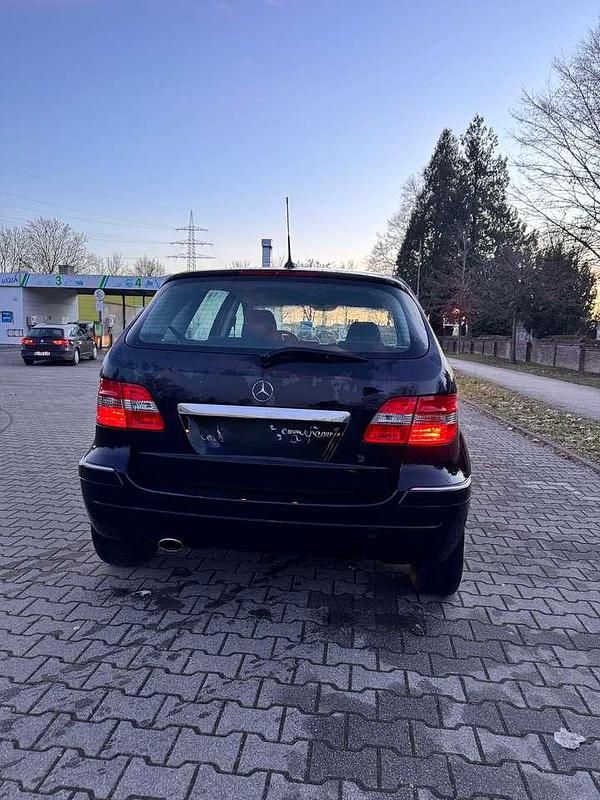 Gebraucht Mercedes 170 116 PS (85 kW) 2006 Schwarz Limousine