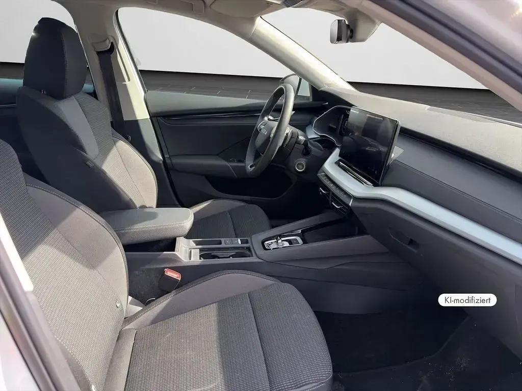 Gebraucht Skoda Octavia Tour 150 PS (110 kW) 2025 Moonweiß perleffekt Kombi