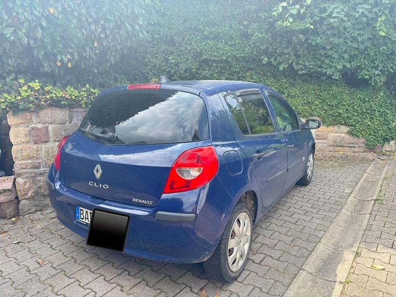 Gebraucht 2007 Renault Clio II Campus Limousine | 1.300 € (Fairer Preis) - Bild 1/3