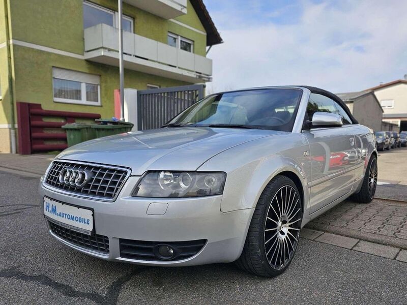 Silber Gebraucht 2004 Audi S4 Cabriolet Sport Cabrio | 8.990 € - Bild 1/4