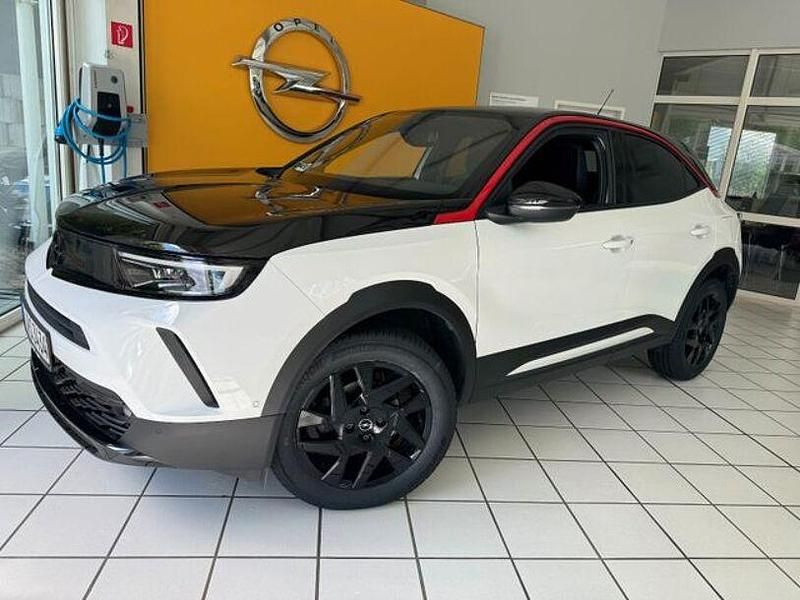 Jade weiss/arktis weiss (metallic) Gebraucht 2022 Opel Mokka GS Line SUV | 22.950 € (Etwas zu teuer) - Bild 1/4