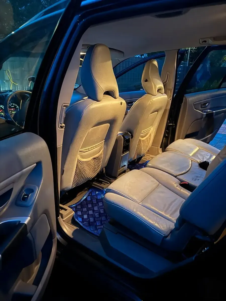 Usata Volvo XC90 185 CV (136 kW) 2009 Grigio SUV