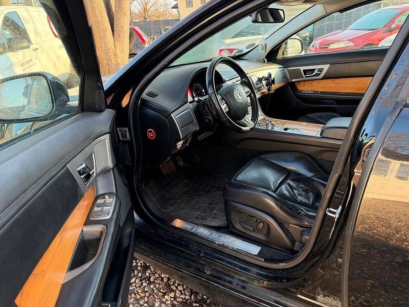 Gebraucht Jaguar XF Luxury 275 PS (202 kW) 2011 Limousine