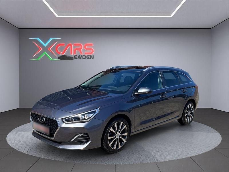 Grau Gebraucht 2020 Hyundai i30 Premium Limousine | 15.650 € (Fairer Preis) - Bild 1/4