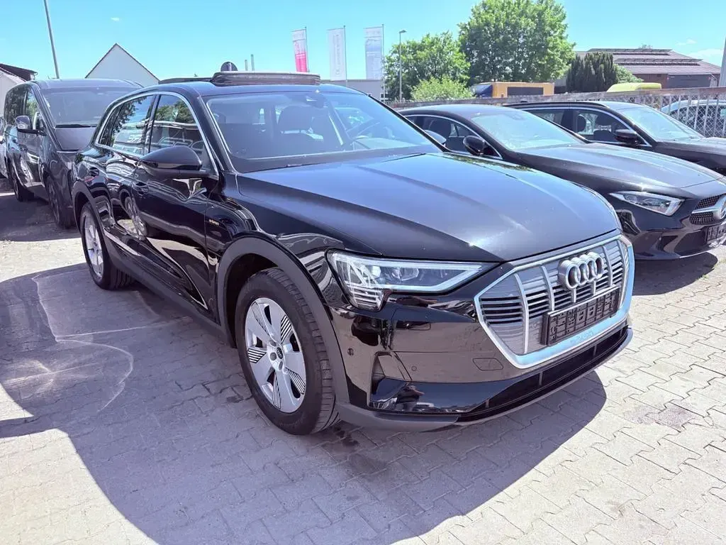 Gebraucht Audi e-tron 230 kW (313 PS) 2021 Brillantschwarz SUV