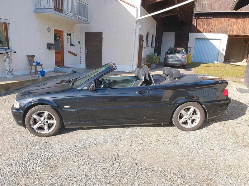 Gebraucht BMW 318 Cabriolet 142 PS (104 kW) 2003 Schwarz Cabrio
