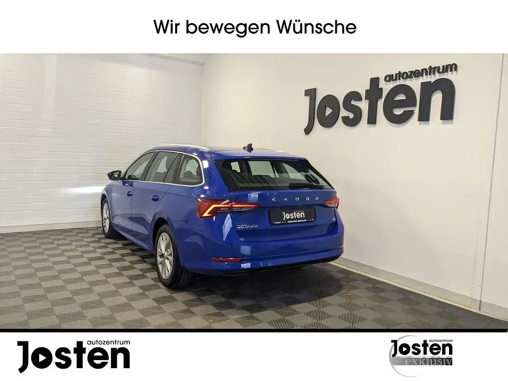 Gebraucht Skoda Octavia Style 204 PS (150 kW) 2022 Energyblau Kombi