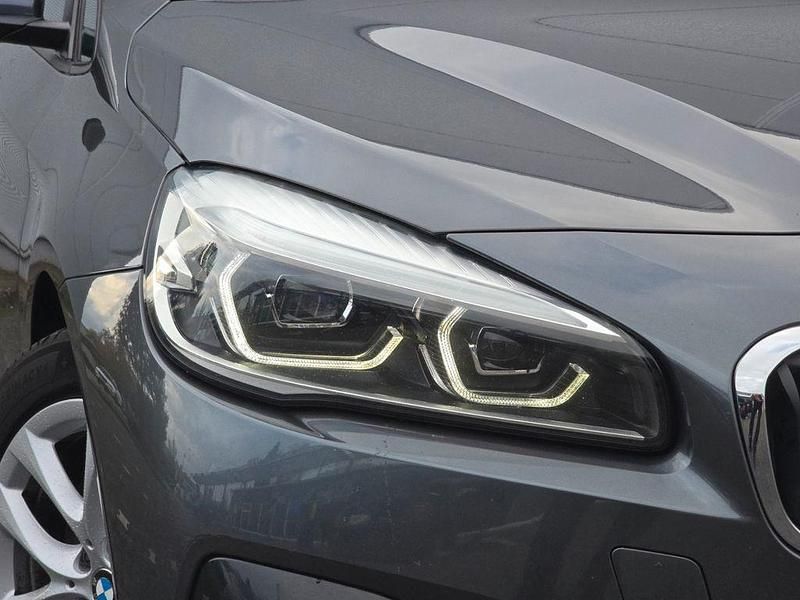 Gebraucht BMW 220 Gran Tourer Advantage 190 PS (139 kW) 2021 Grau Van / Kleinbus