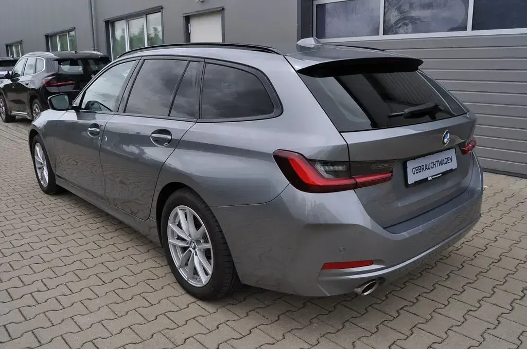 Gebraucht BMW 318 156 PS (114 kW) 2024 Grau Kombi