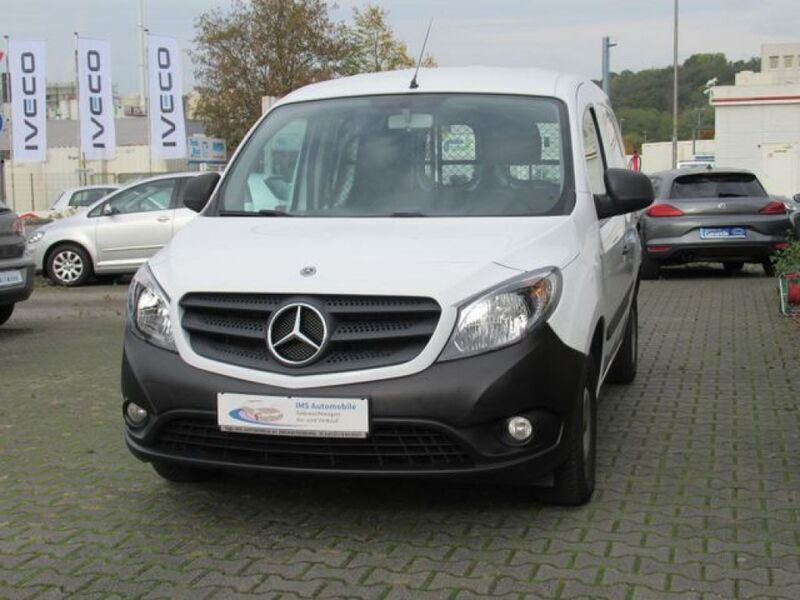 Arktikweiss Gebraucht 2020 Mercedes Citan 108 Van | 10.900 € (Guter Preis) - Bild 1/4