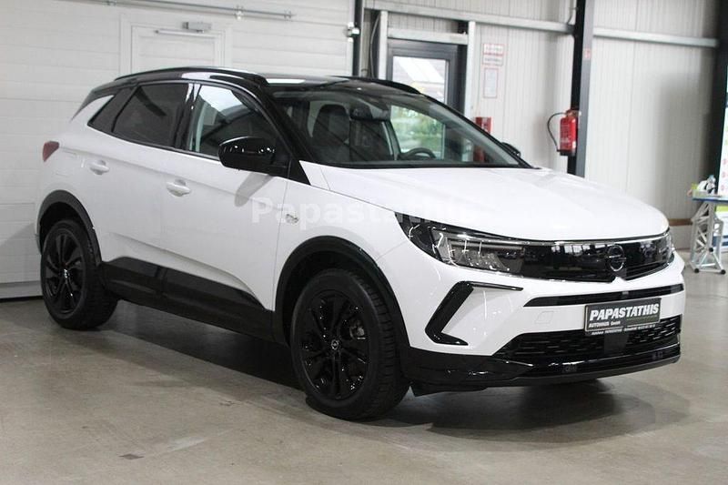 Weiß Gebraucht 2024 Opel Grandland X GS Line SUV | 22.990 € (Superpreis) - Bild 1/4