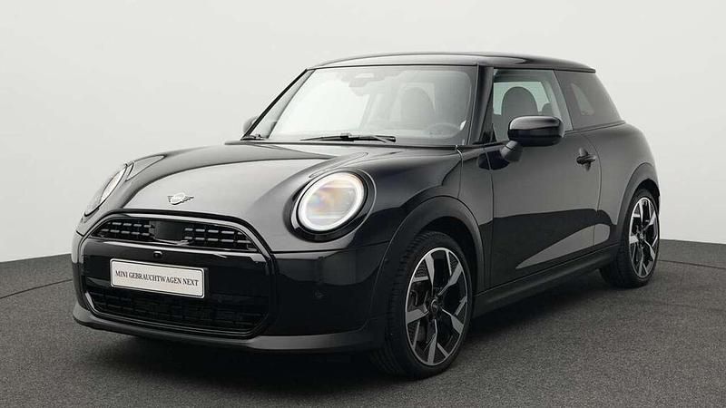 Schwarz Gebraucht 2024 Mini Cooper Classic Kleinwagen | 27.564 € (Etwas zu teuer) - Bild 1/4