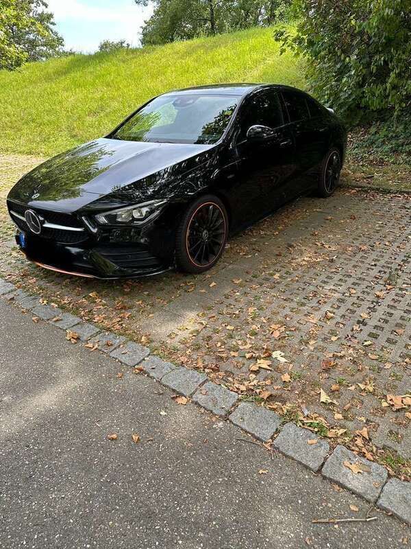 Schwarz Gebraucht 2020 Mercedes CLA250 AMG Limousine | 33.500 € (Fairer Preis) - Bild 1/4