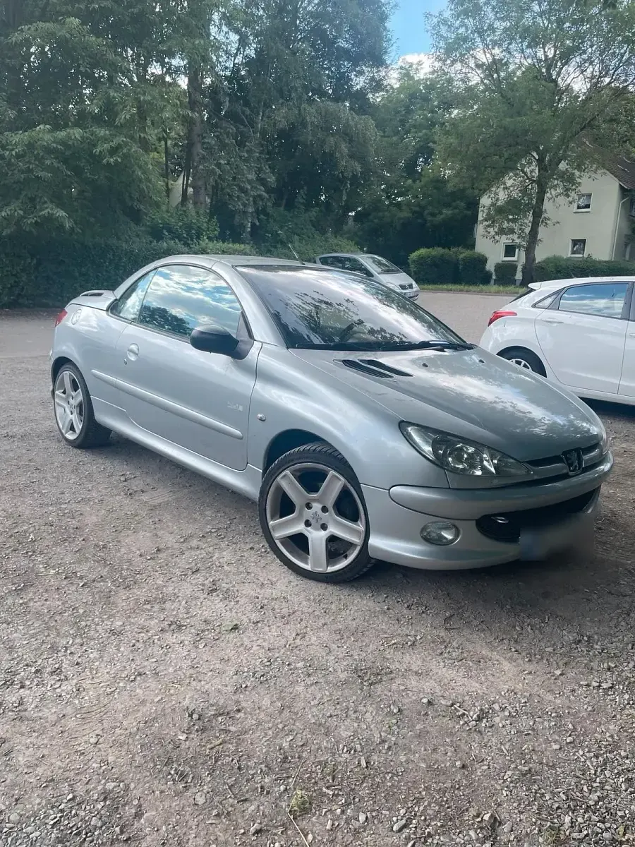 Gebraucht Peugeot 206 109 PS (80 kW) 2005 Silber Cabrio