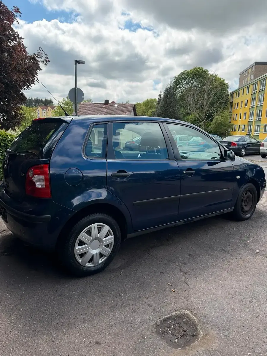 Gebraucht VW Polo 63 PS (46 kW) 2003 Blau Kleinwagen