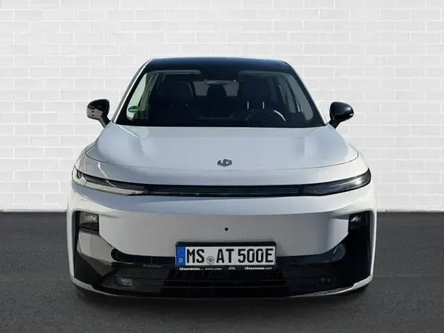 Gebraucht Leapmotor B10 160 kW (218 PS) 2025 Silber SUV