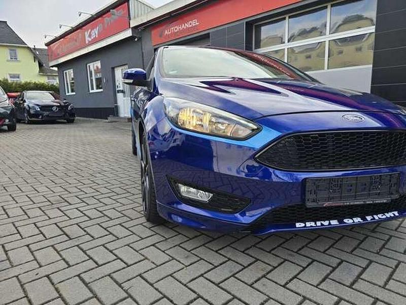Gebraucht Ford Focus ST-Line 150 PS (110 kW) 2017 Indicblau metallic Kleinwagen