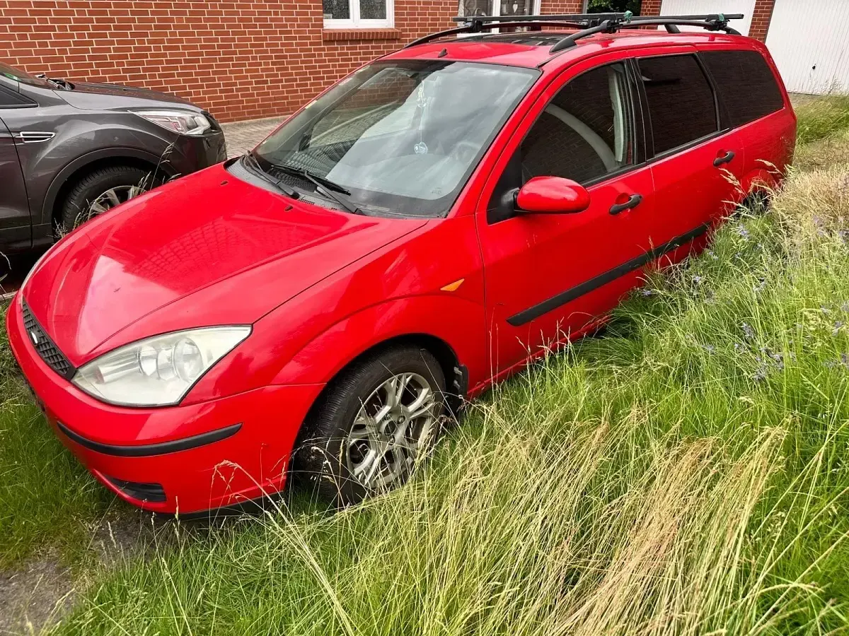 Gebraucht Ford Focus 116 PS (85 kW) 2004 Rot Kombi