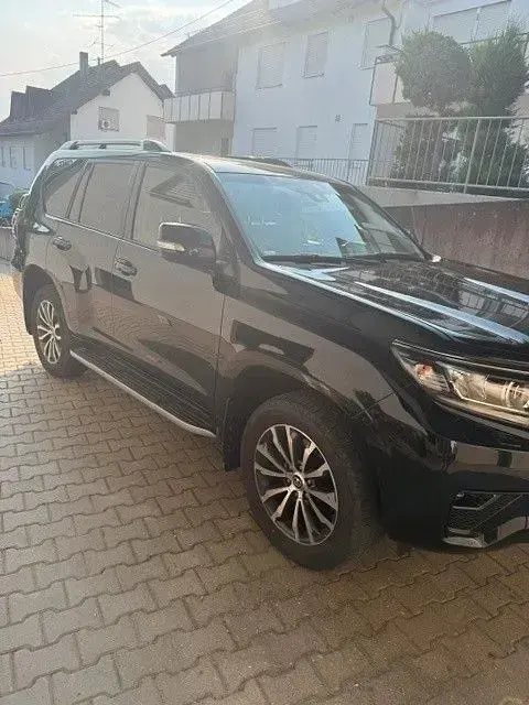 Gebraucht Toyota Land Cruiser TEC-Edition 204 PS (150 kW) 2022 Schwarz SUV