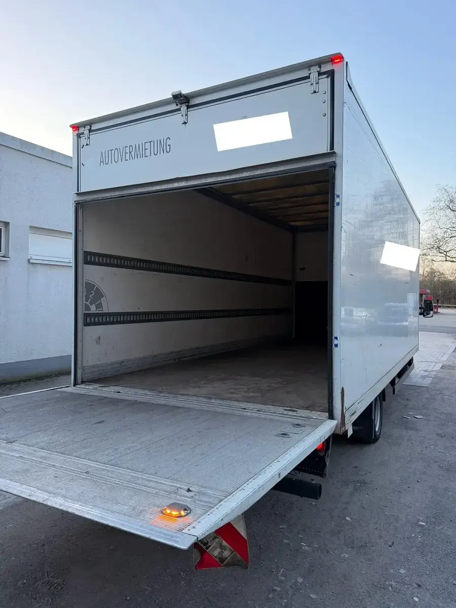 Second-hand Iveco Daily 170 CP (125 kW) 2015 Alb Pickup